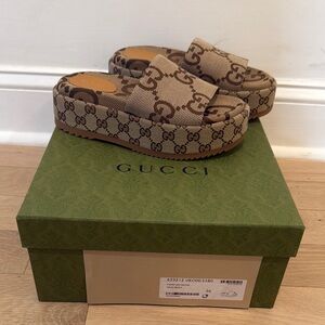 Gucci Beige GG Canvas Platform Slides